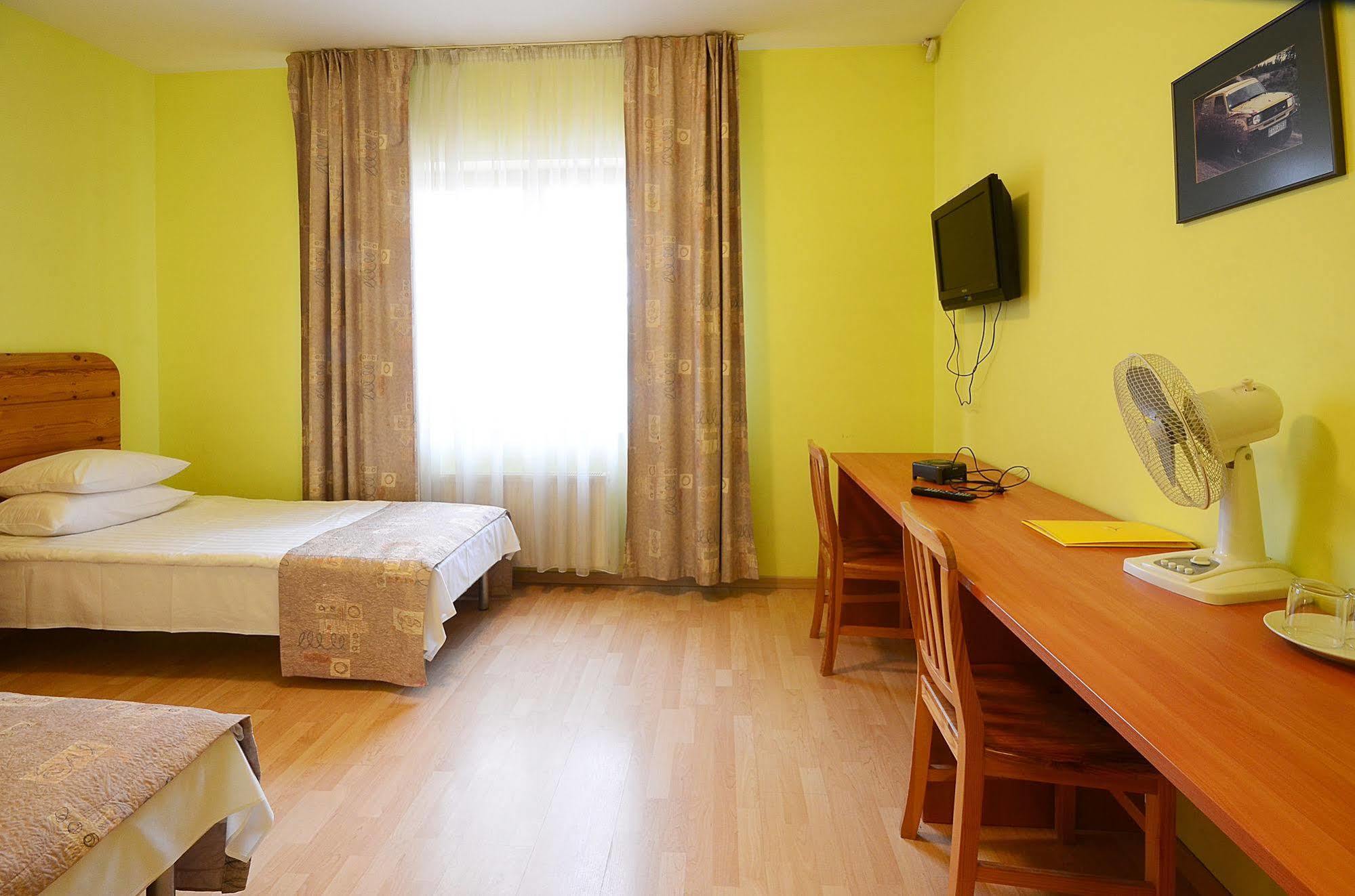 Hotel Abc Airport Riga Kültér fotó