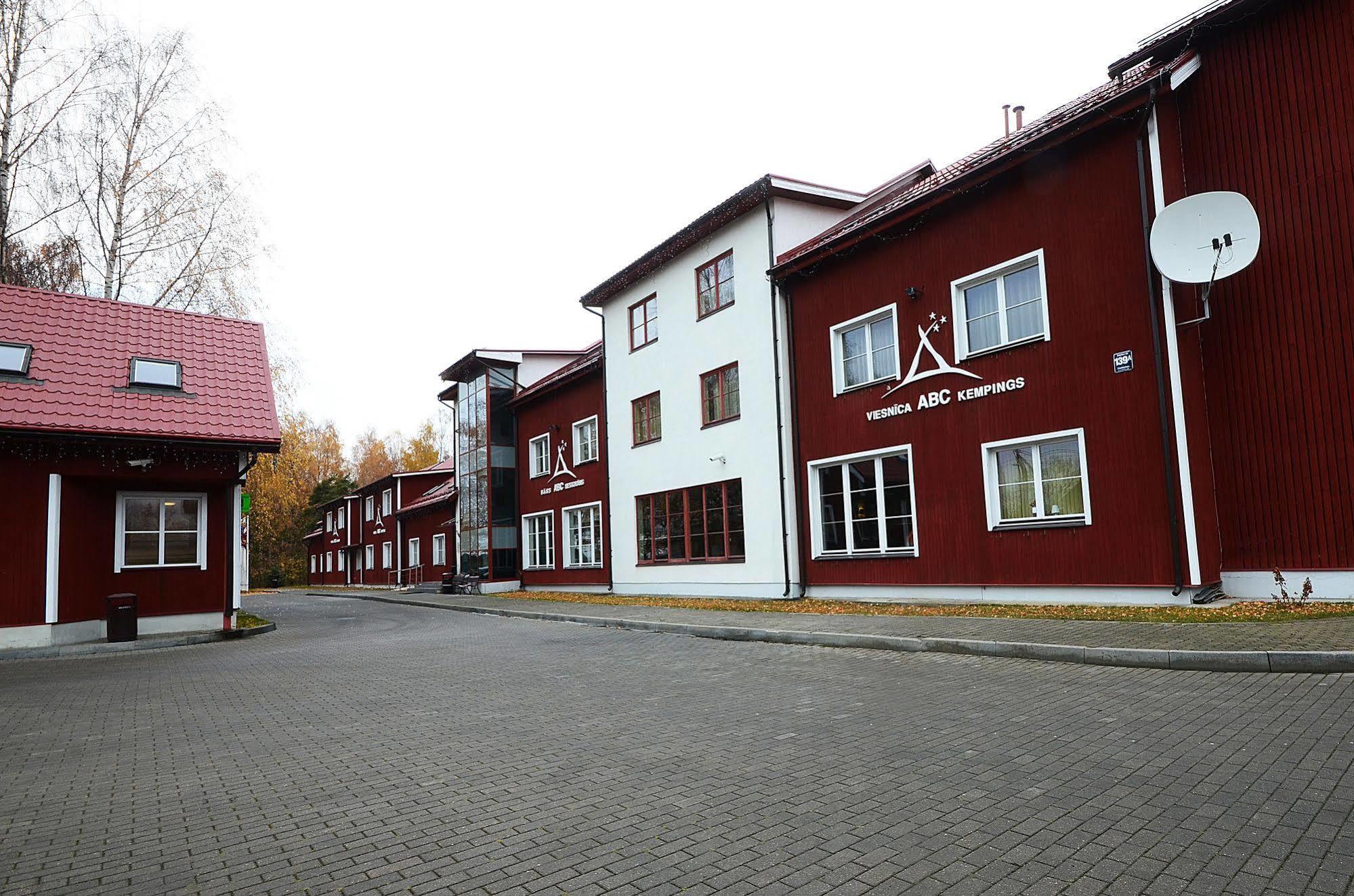 Hotel Abc Airport Riga Kültér fotó